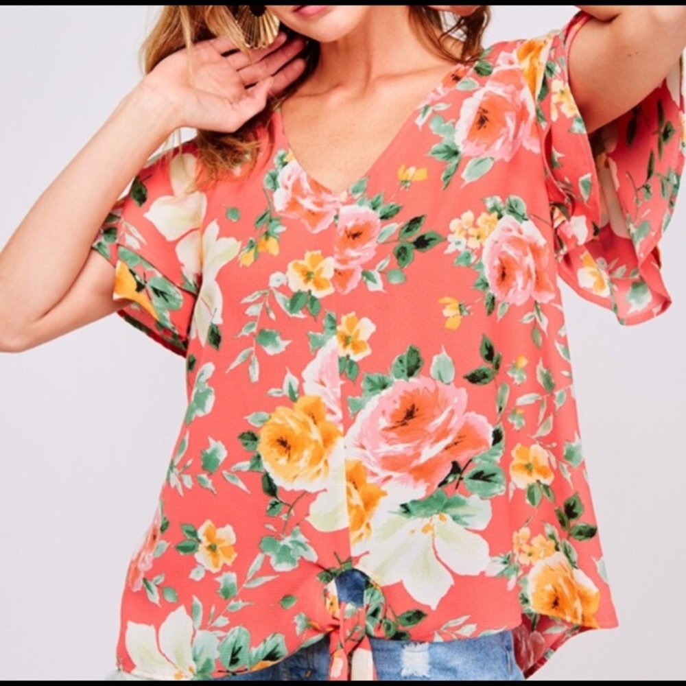 NWT Floral V-Neck Top w/Tiered Short Sleeves - Picture 12 of 16